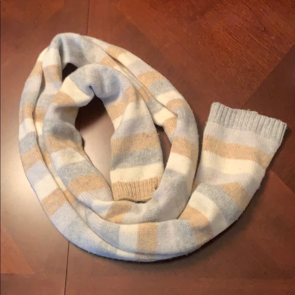 Gap striped scarf